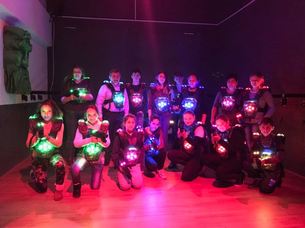 Laser Hunt electrizează bucuria pentru copiii din Cluj