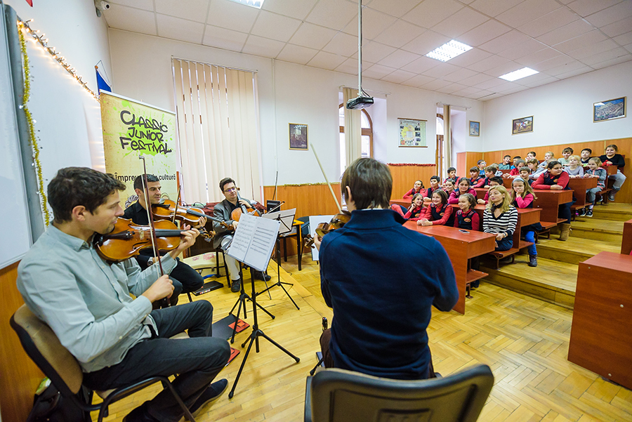 Muzica clasică se apropie de elevii de la 10 școli din Cluj-Napoca, la Classic Junior Festival