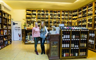 Interviu cu Felicia și Alina, co-fondatoare a magazinului Licori și Tabieturi