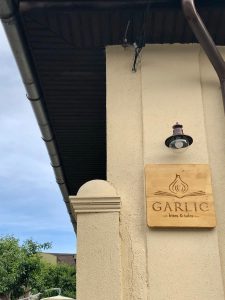 garlic-bites-tales