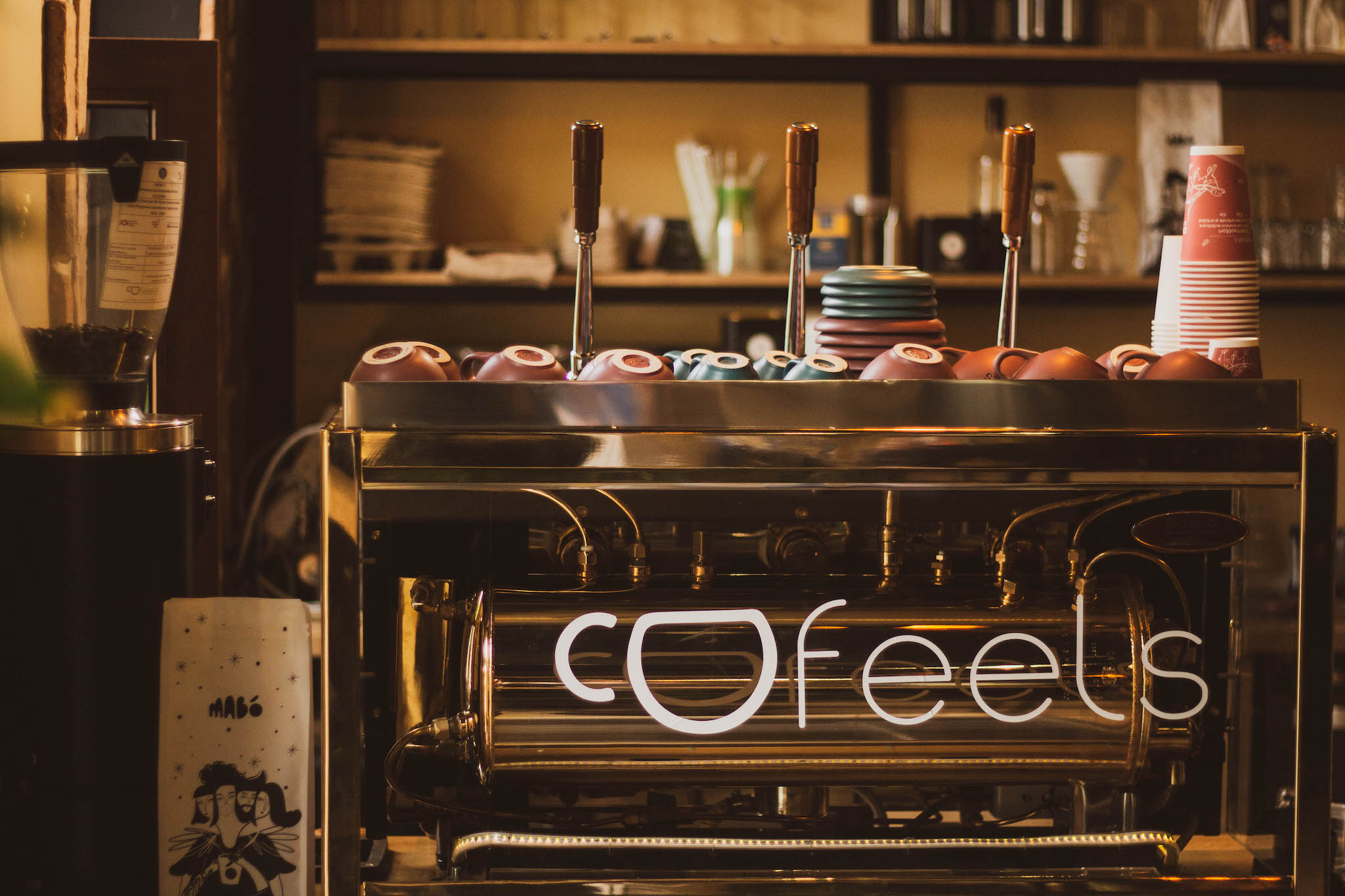 Un an de Cofeels, prima cafenea socială din Cluj!